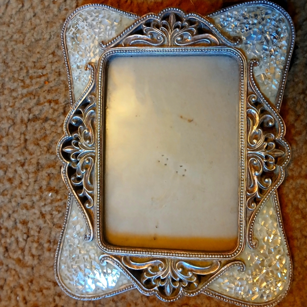 Green Tea Gallery Silvertone and Cracked Mirror Frame